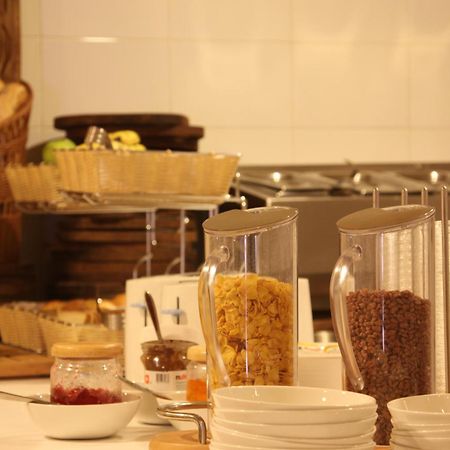 Bloom Hotel - Karol Bagh Delhi  Dış mekan fotoğraf