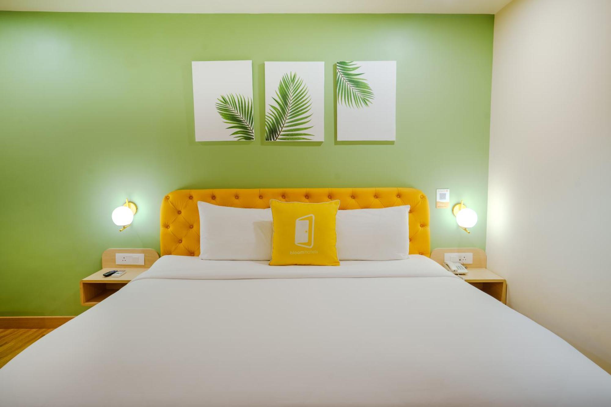 Bloom Hotel - Karol Bagh Delhi  Oda fotoğraf