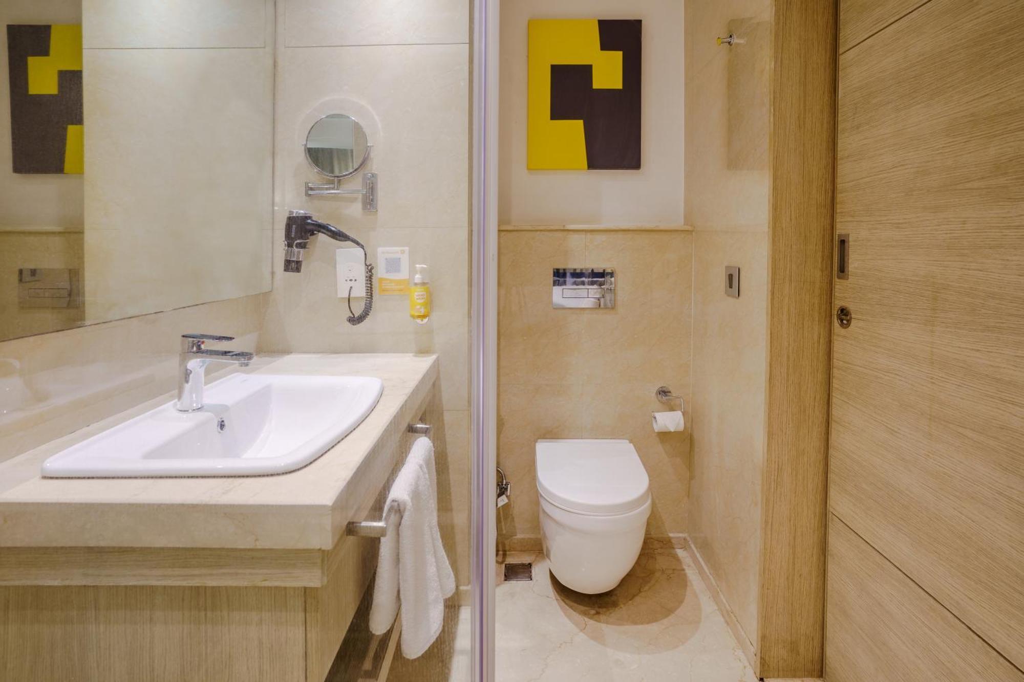 Bloom Hotel - Karol Bagh Delhi  Oda fotoğraf
